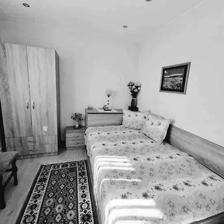 Sleeps13-privatepool-aircon-familyfriendly فيلة *