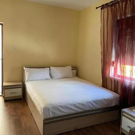 فيلة Sleeps13-privatepool-aircon-familyfriendly