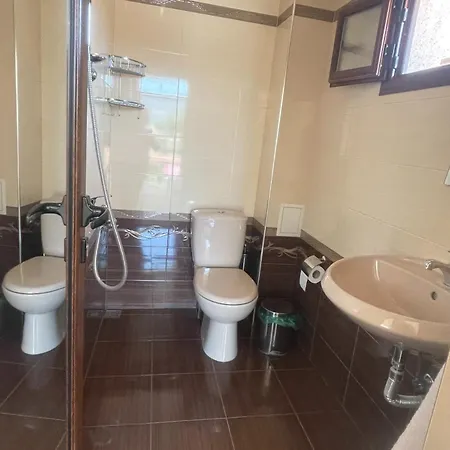 Sleeps13-privatepool-aircon-familyfriendly فيلة *